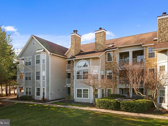 2nd image of 5605 Willoughby Newton Dr Unit 14