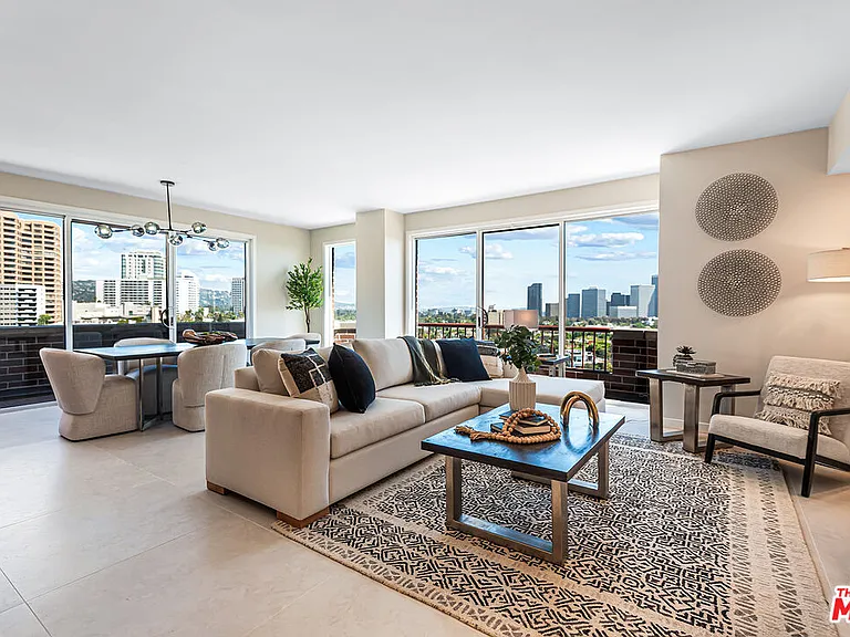 10550 Wilshire Blvd #1204 — Photo 1