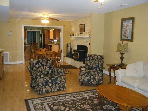 Family Room and Breakfast