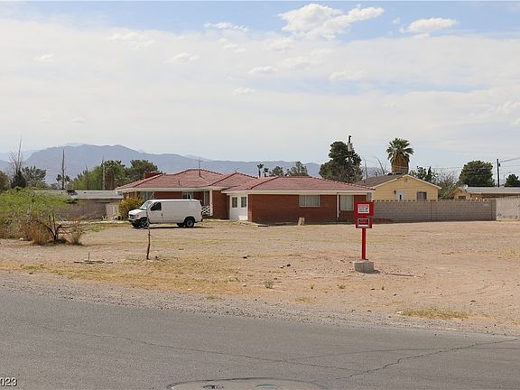 3rd image of 5908 Duncan Dr