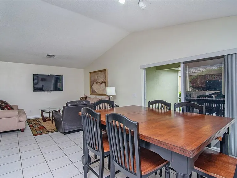 4297 Pine Ridge Ct — Photo 10