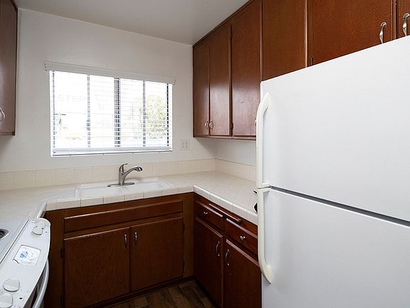 5th image of 3172 Adams Ave APT E