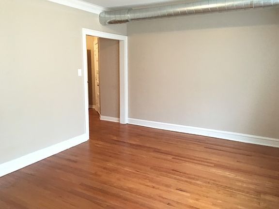 5th image of 9040 S Langley Ave #1