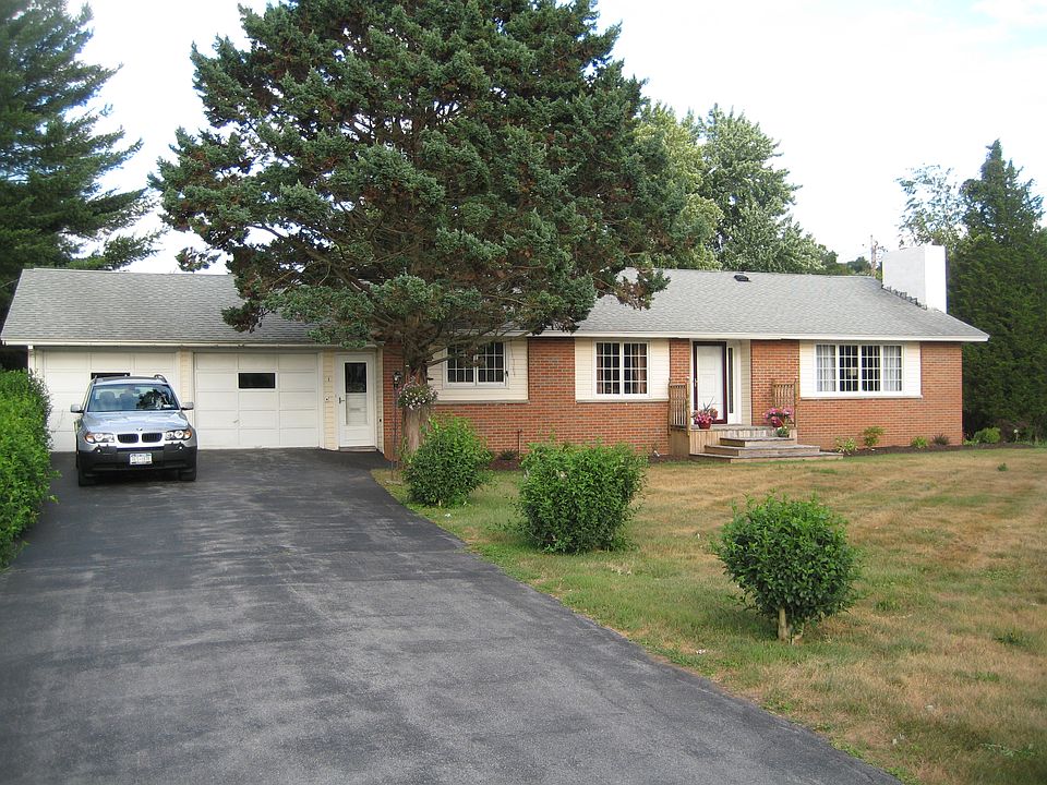 1st image of 1 Thomas Dr