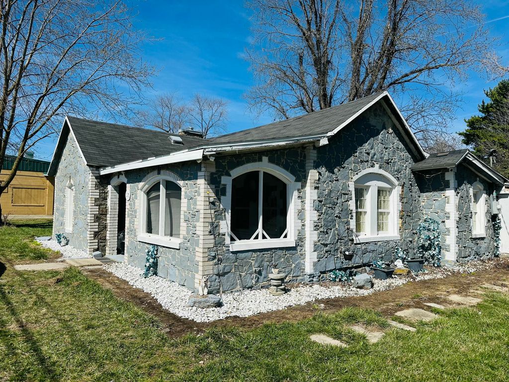 Real estate listing image