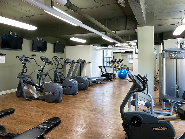 24/7 Fitness center
