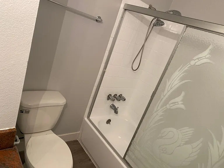 6018 Barton Ave #6 — Photo 10