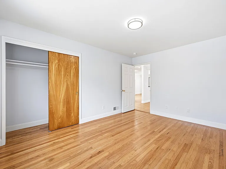 407 Joost Ave — Photo 11