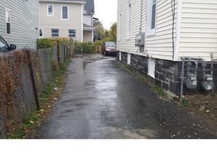 643-645 Newfield Ave, Bridgeport, CT 06607