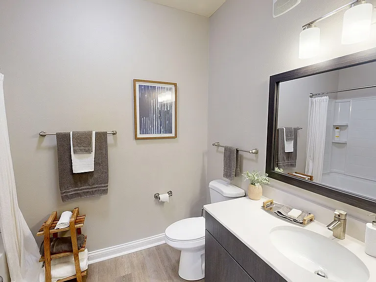 Spacious Bathroom