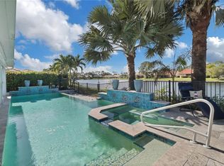 310 Fox Den Cir, Naples, FL 34104