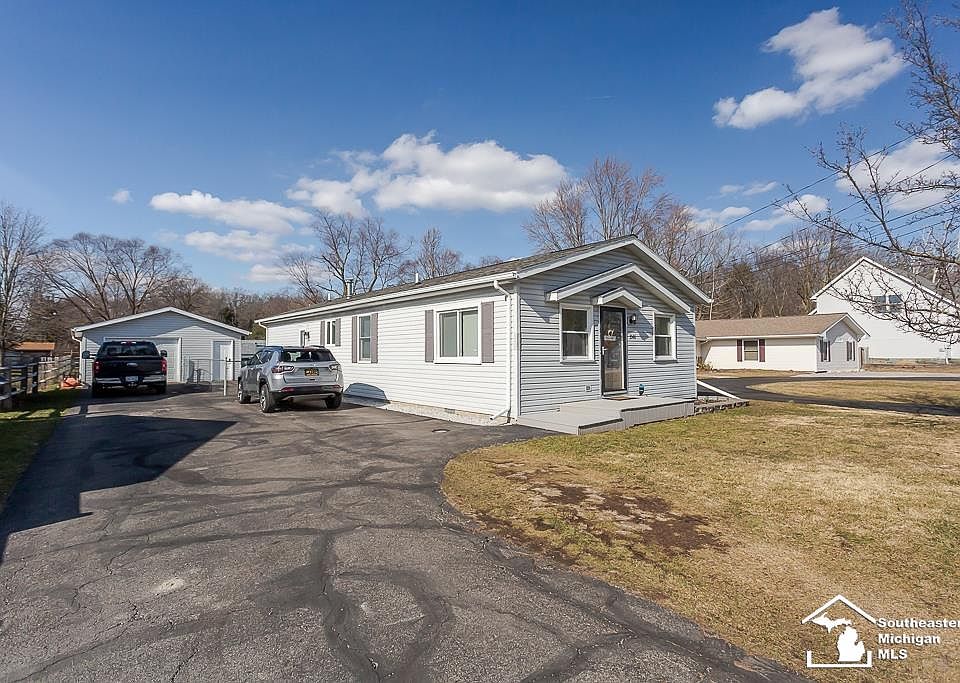 1st image of 3566 Dorr St