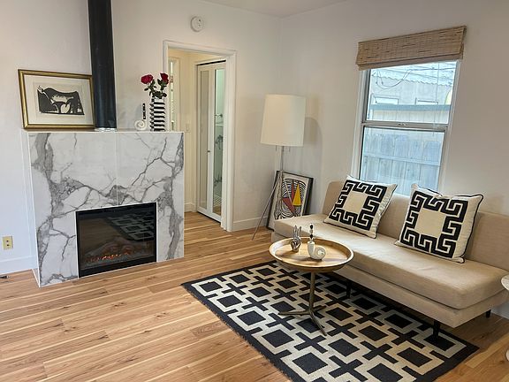 4th image of 3207 30th St