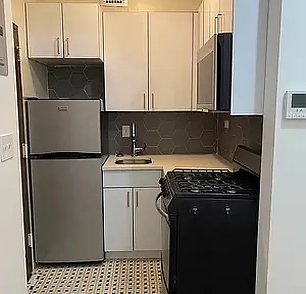 9 E 124th St #3 — Photo 2