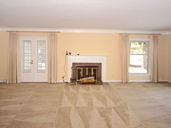 5th image of 6391 Sunset Ln