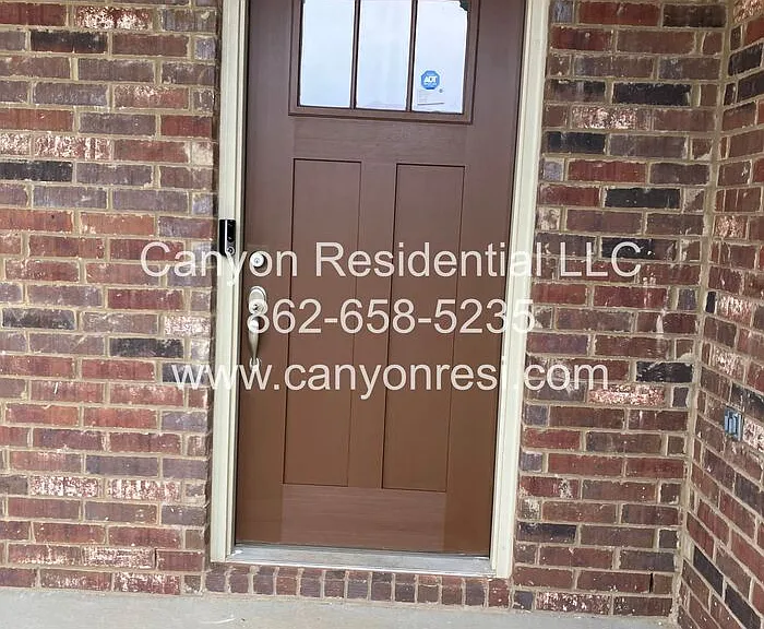 128 Ocean Springs Ave — Photo 2