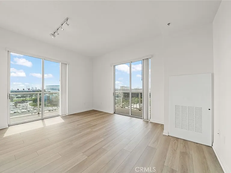 488 E Ocean Blvd #717 — Photo 13