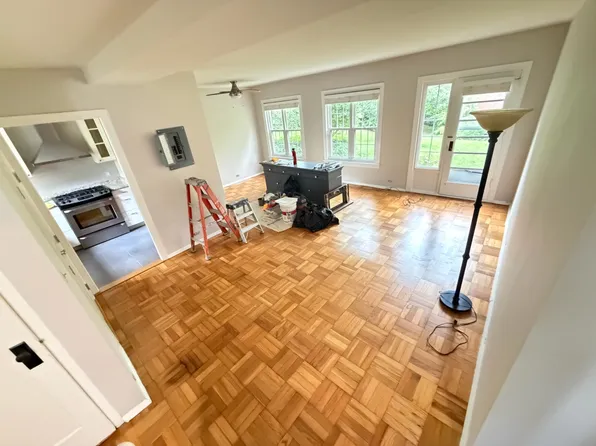 1611 Fitzgerald Ln, Alexandria, VA 22302