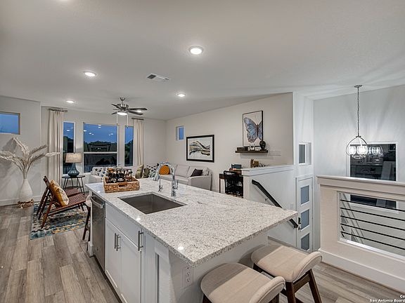 4th image of 8851 Oakland Blvd, Bldg. 28