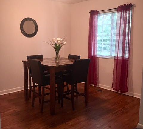 3rd image of 250 Jamestown Cir