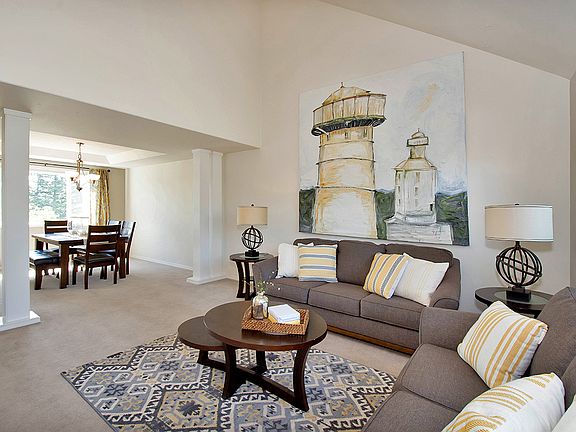 Spacious living room