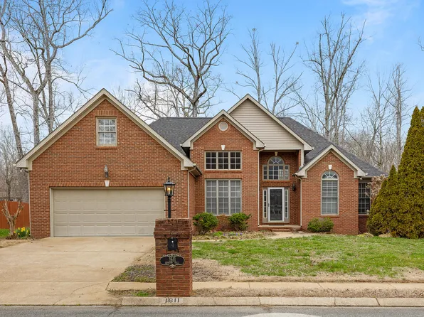 1611 Gunston Hall Rd, Hixson, TN 37343