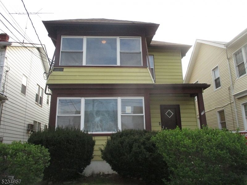 1st image of 170 Berkshire Pl