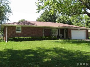 14267 Lohnes Ct, Pekin, IL 61554