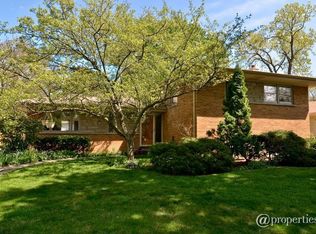 710 Lamon Ave, Wilmette, IL 60091