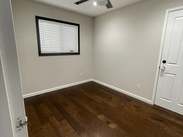 1866 Orange Grove Dr — Photo 7
