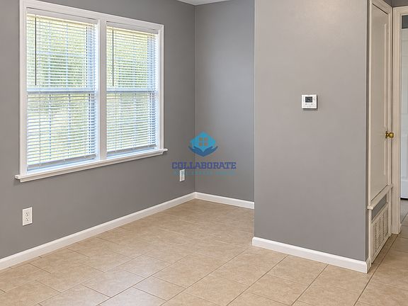 2nd image of 574 N 4th St APT 2