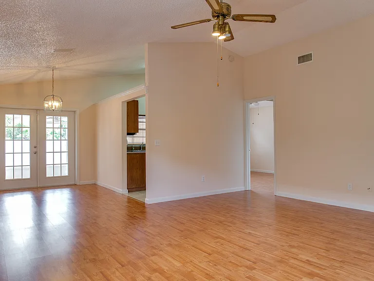 9928 Dean Cove Ln — Photo 16