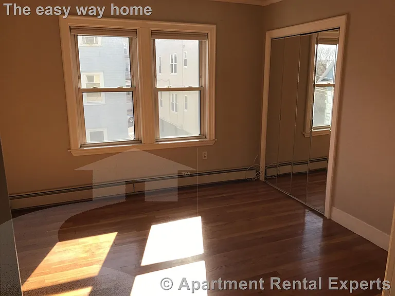 98 Heath St #1 — Photo 8