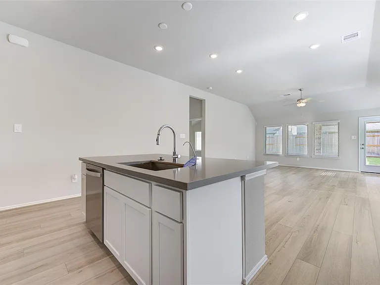 9515 Sierra Crest Ln — Photo 18