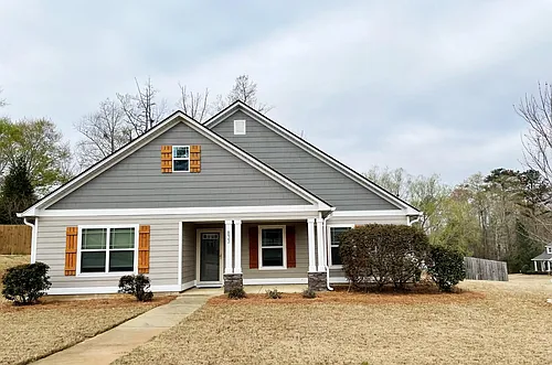 833 Cotswold Way Photo 1