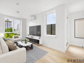22 Frost St