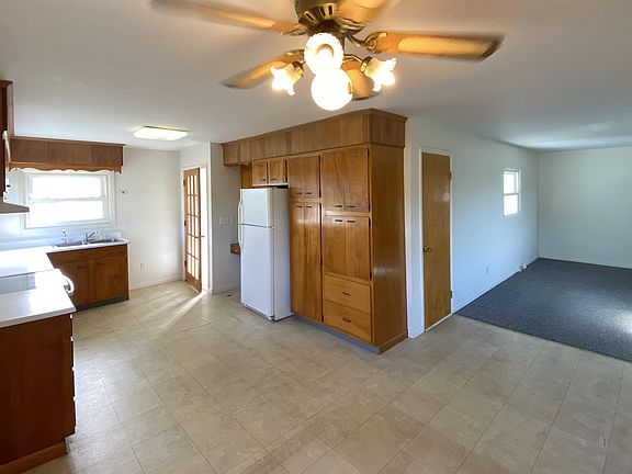 5th image of 2178 Elm Rd N