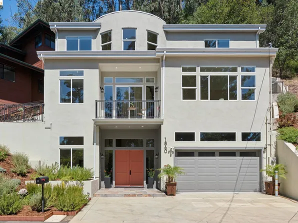 1860 Arrowhead Dr, Oakland, CA 94611