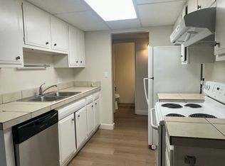2045 Mount Olive Dr #6, Santa Rosa, CA 95404