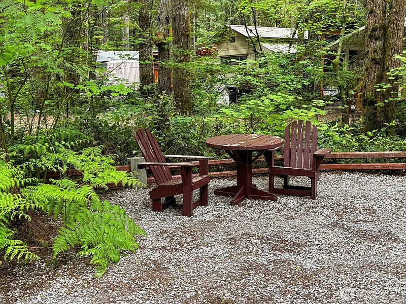 3rd image of 152 1 Goldrush Road