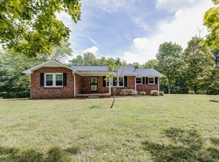 677 Dry Creek Rd, Goodlettsville, TN 37072