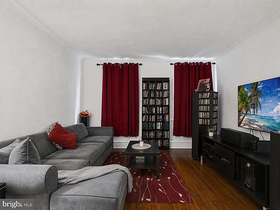 5th image of 4702 Cedar Ave