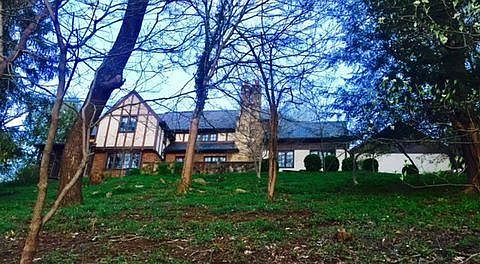 1st image of 940 Dysard Hill Dr