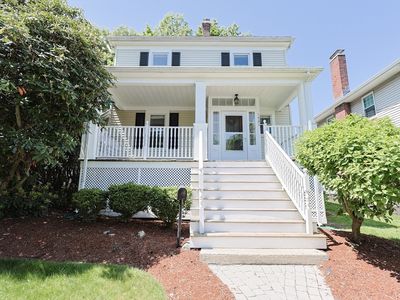 100 Maple St, West Roxbury, MA, 02132