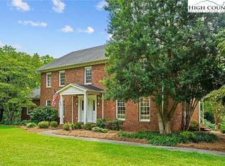 2601 Burke Farm Rd, Clemmons, NC 27012