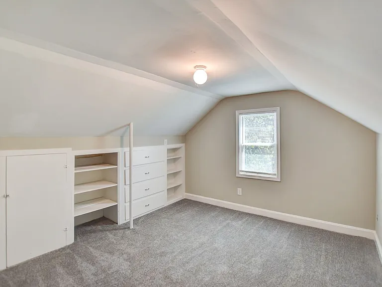 13 Beverly St — Photo 17