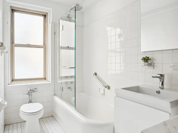 59 West 12th Street image 3 of 3