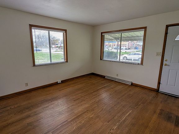 2nd image of 946 N Hamilton Ave