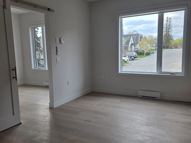 250 Shakespeare St #3 — Photo 5