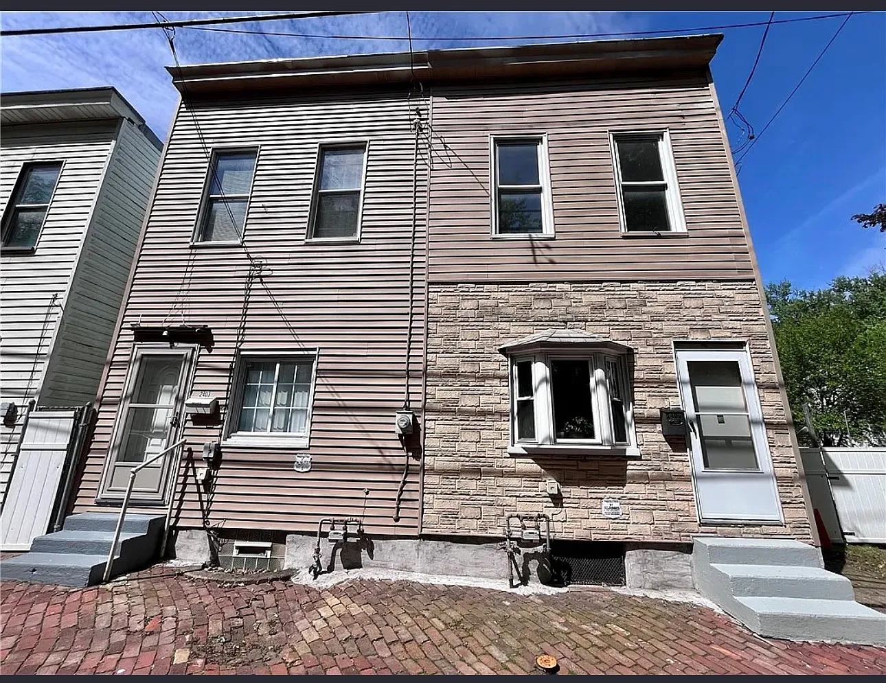 2 bed, 960 sqft, $1,700 — Photo 1